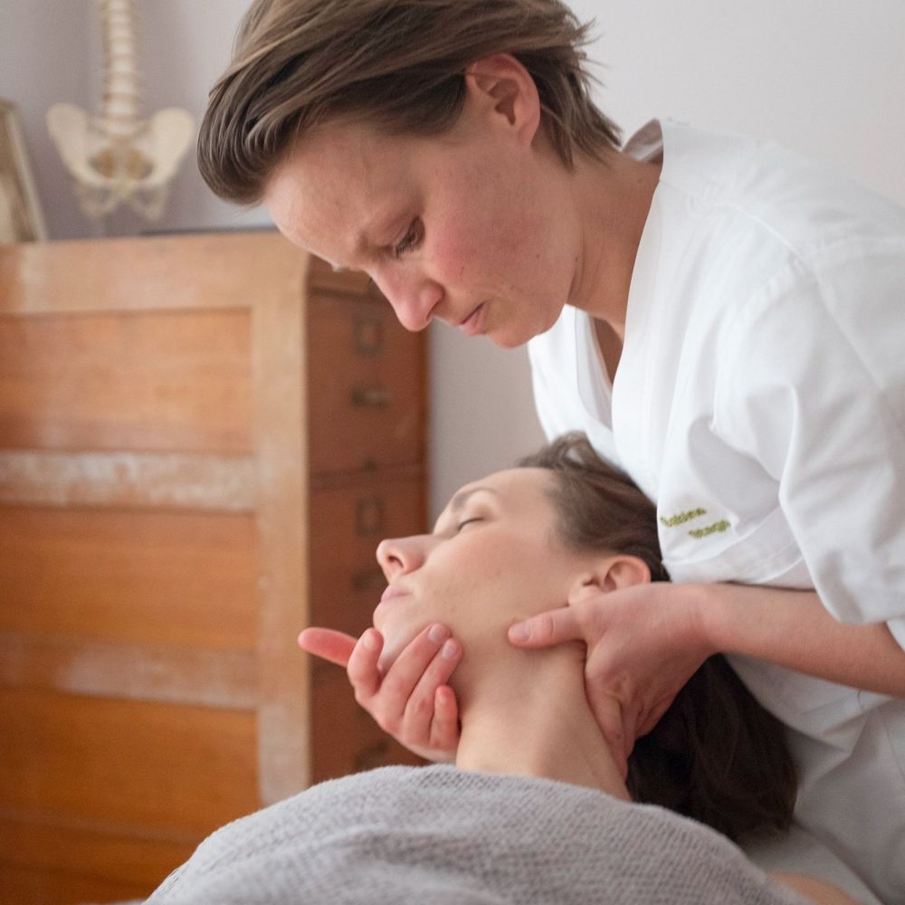 Osteopat stockholm  manuell behandling med fokus på helheten